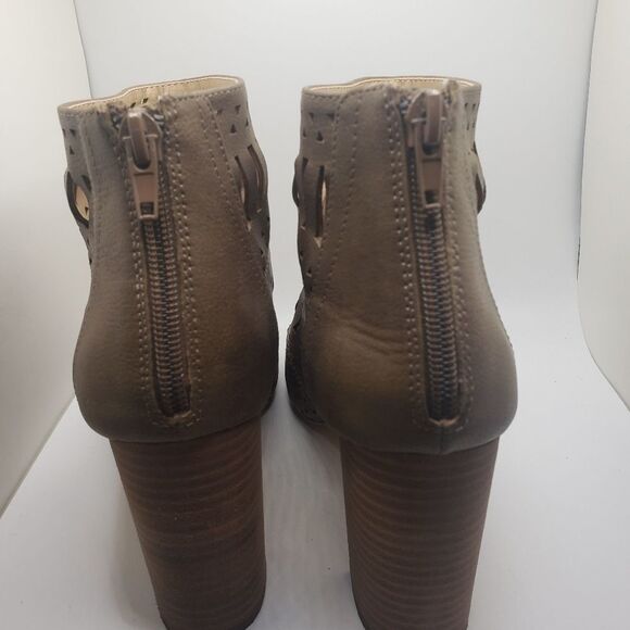 𝅺restricted peep toe boho brown block heels - Picture 3 of 10